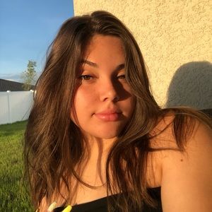 Meet your Posher, Daniela